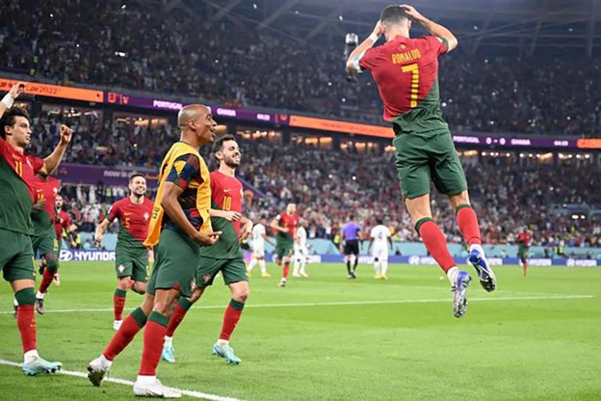 Ronaldo ăn mừng bàn thắng giúp anh lập kỷ lục World Cup. ẢNH: GETTY Ronaldo ăn mừng bàn thắng giúp anh lập kỷ lục World Cup. ẢNH: GETTY