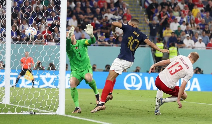 Mbappe tỏa sáng với cú đúp bàn thắng. Ảnh: Getty Mbappe tỏa sáng với cú đúp bàn thắng. Ảnh: Getty