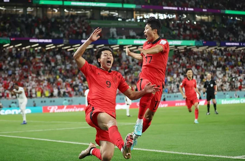 Choi Guesung rực sáng ghi liền hai bàn thắng cho Hàn Quốc. ẢNH: GETTY Choi Guesung rực sáng ghi liền hai bàn thắng cho Hàn Quốc. ẢNH: GETTY
