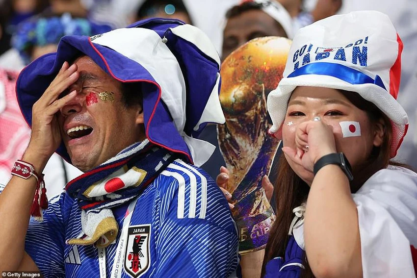 Niềm vui vỡ òa của người Nhật Bản... ẢNH: GETTY, REUTERS, AFP Niềm vui vỡ òa của người Nhật Bản... ẢNH: GETTY, REUTERS, AFP