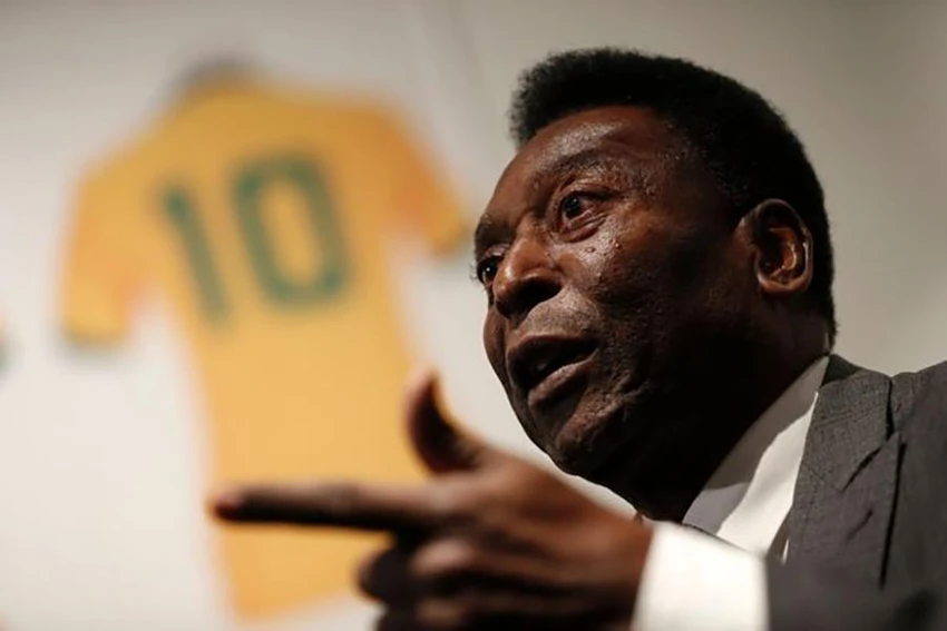 Pele gặp rất nhiều vấn đề về sức khỏe trong những năm gần đây. ẢNH: AFP Pele gặp rất nhiều vấn đề về sức khỏe trong những năm gần đây. ẢNH: AFP