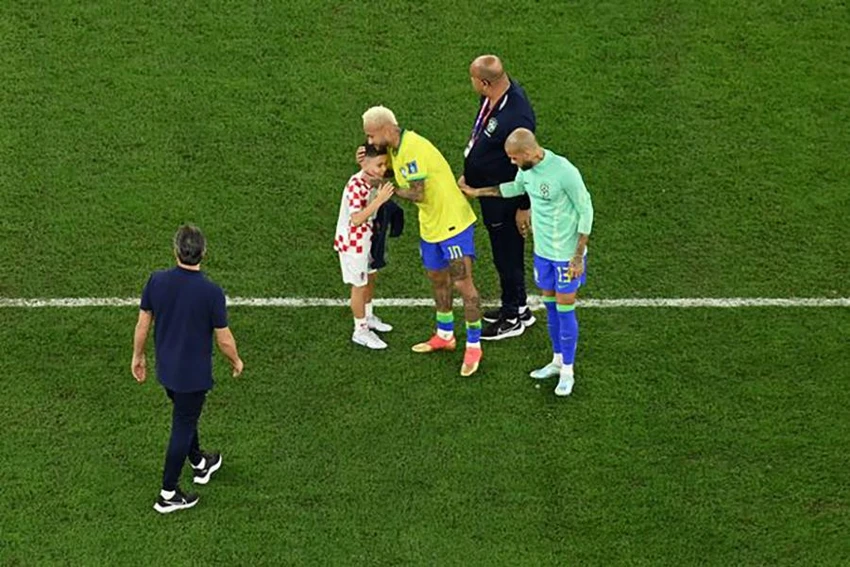 Đây được xem là khoảnh khắc đẹp nhất World Cup 2022. ẢNH: GETTY Đây được xem là khoảnh khắc đẹp nhất World Cup 2022. ẢNH: GETTY