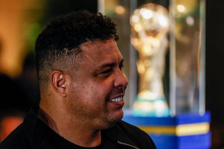 Người ngoài hành tinh Ronaldo của Brazil. ẢNH: MIRROR Người ngoài hành tinh Ronaldo của Brazil. ẢNH: MIRROR