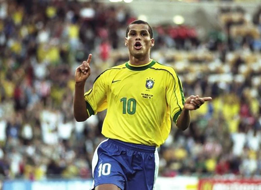 Rivaldo tin rằng Chúa sẽ phù hộ cho Messi vô địch World Cup. ẢNH: GETTY Rivaldo tin rằng Chúa sẽ phù hộ cho Messi vô địch World Cup. ẢNH: GETTY