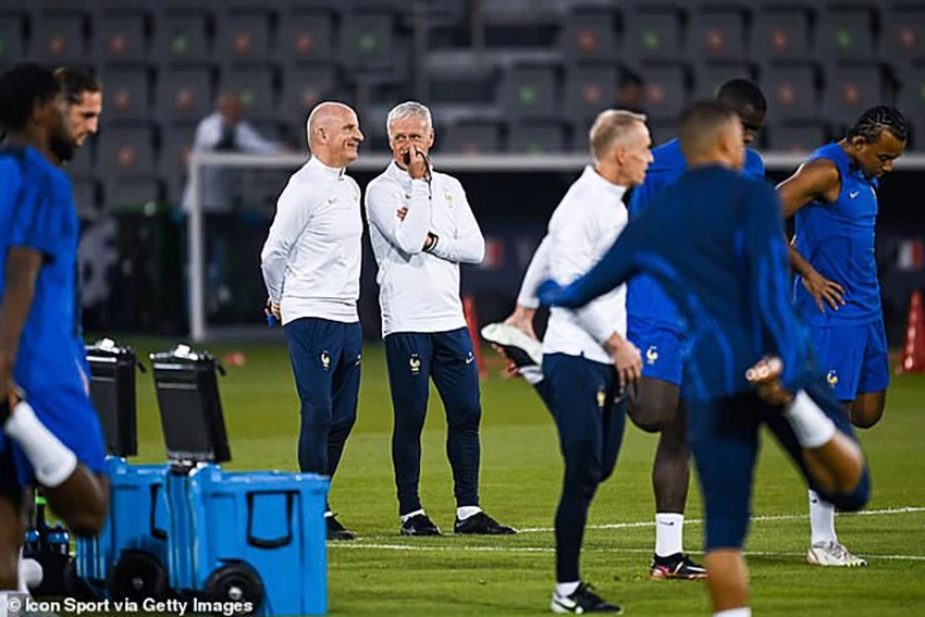 Deschamps vẫn đi theo lối đi riêng mà ông cho là đúng và nó đã mang lại thành công cho tuyển Pháp. ẢNH: GETTY Deschamps vẫn đi theo lối đi riêng mà ông cho là đúng và nó đã mang lại thành công cho tuyển Pháp. ẢNH: GETTY