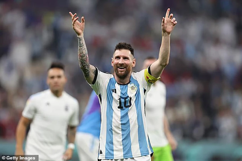 Emiliano Martinez khẳng định Lionel Messi là cầu thủ vĩ đại nhất lịch sử bóng đá. ẢNH: GETTY