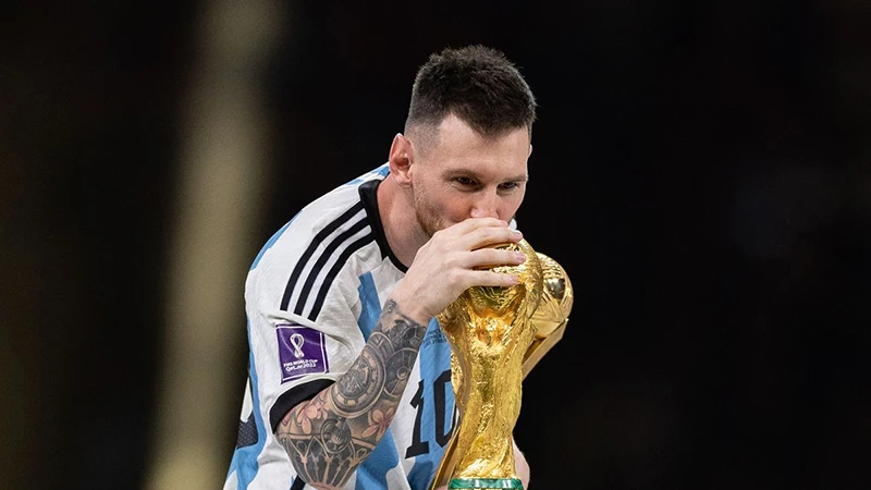Messi vừa giành được World Cup 2022 cùng tuyển Argentina. ẢNH: GETTY Messi vừa giành được World Cup 2022 cùng tuyển Argentina. ẢNH: GETTY