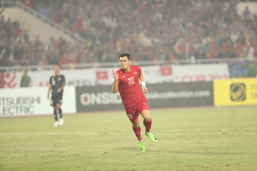 Phá dớp 26 năm, tuyển Việt Nam vào chung kết AFF Cup 2022 ảnh 24 Phá dớp 26 năm, tuyển Việt Nam vào chung kết AFF Cup 2022 ảnh 24