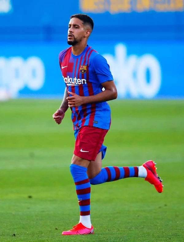 Matheus Fernandes chỉ chơi cho Barcelona đúng 17 phút. ẢNH: GETTY Matheus Fernandes chỉ chơi cho Barcelona đúng 17 phút. ẢNH: GETTY