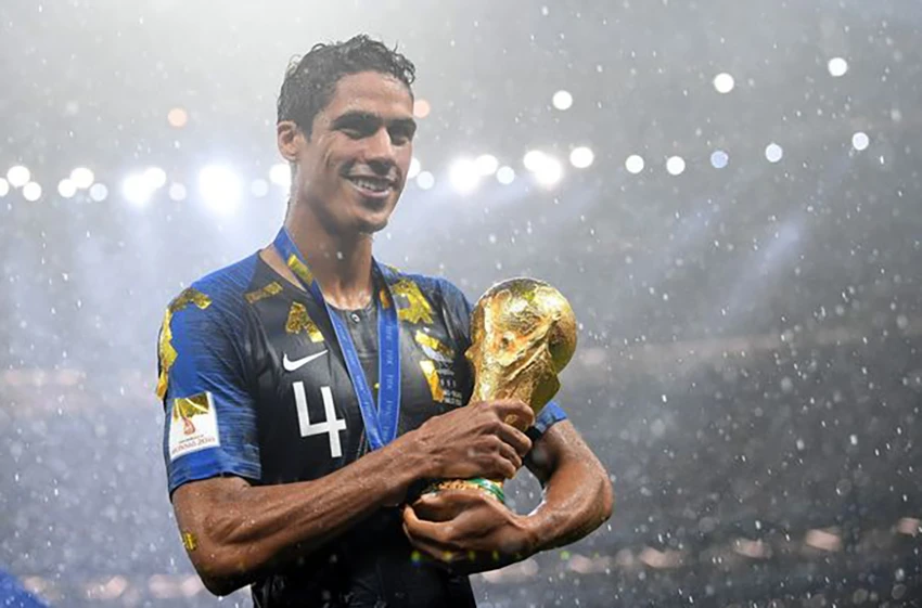 Varane từng vô địch World Cup 2018 cùng tuyển Pháp và vào chung kết World Cup 2022. ẢNH: GETTY Varane từng vô địch World Cup 2018 cùng tuyển Pháp và vào chung kết World Cup 2022. ẢNH: GETTY
