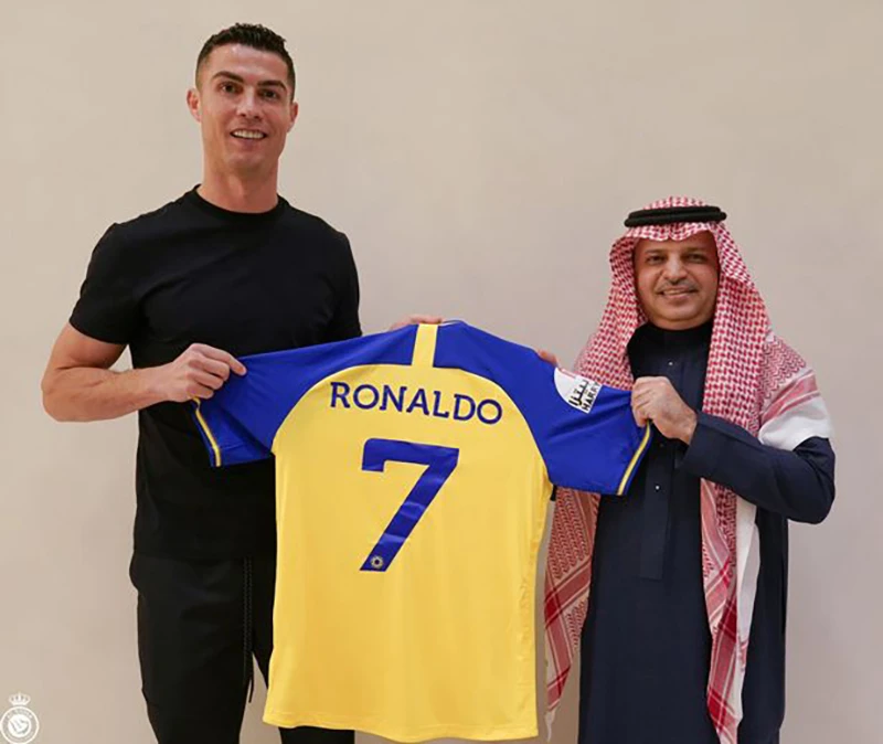 Ronaldo đã rời MU ký hợp đồng với mức lương kỷ lục thế giới với Al Nassr. ẢNH: GETTY
