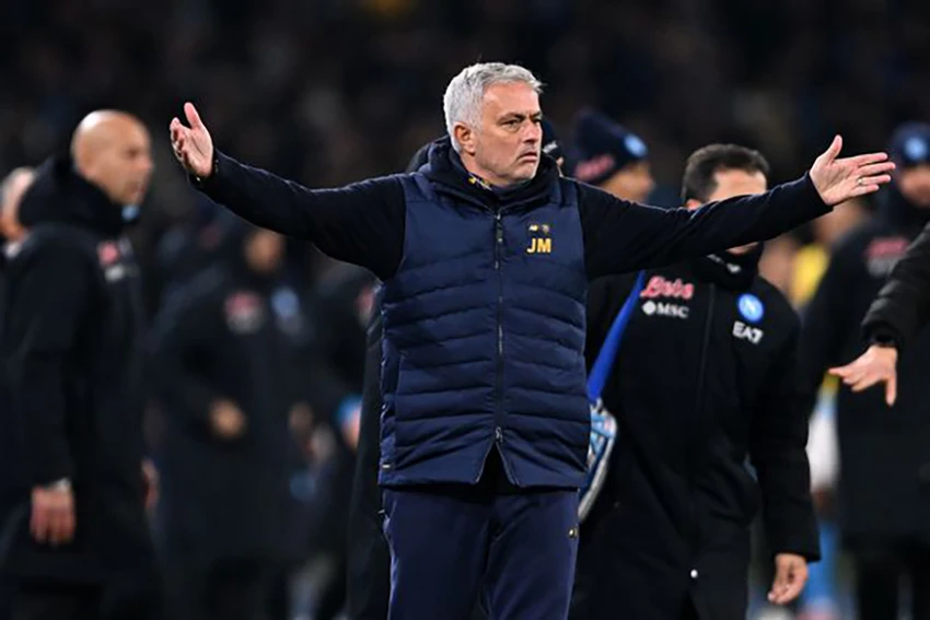 Mourinho khẳng định AS Roma xứng đáng thắng Napoli. ẢNH: GETTY Mourinho khẳng định AS Roma xứng đáng thắng Napoli. ẢNH: GETTY