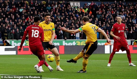 Liverpool thua đậm Wolves. ẢNH: REUTERS