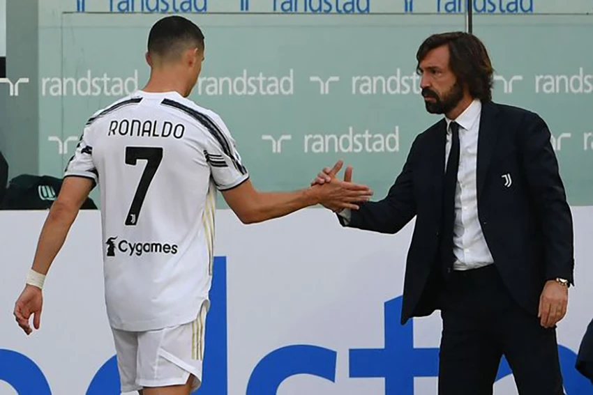 Pirlo khẳng định quản lý Ronaldo rất dễ. ẢNH: GETTY Pirlo khẳng định quản lý Ronaldo rất dễ. ẢNH: GETTY