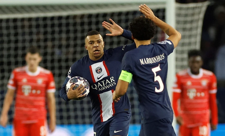 Mbappe ăn mừng bàn thắng bị VAR từ chối. Ảnh: Getty
