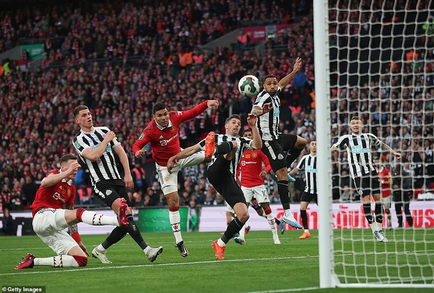 Bàn thắng mở tỉ số của Casemiro mở ra chức vô địch cho MU. ẢNH: GETTY Bàn thắng mở tỉ số của Casemiro mở ra chức vô địch cho MU. ẢNH: GETTY
