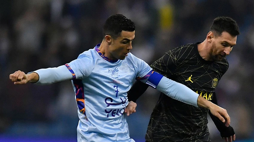 Messi đối đầu với Ronaldo khi PSG sang Saudi Arabia đá giao hữu. ẢNH: GETTY