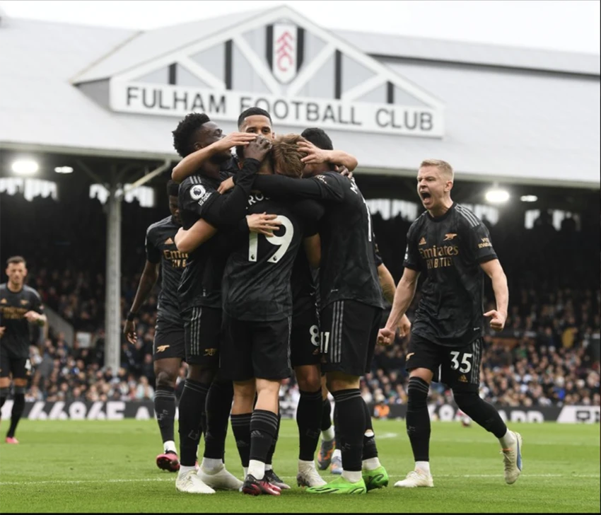 Arsenal trả 98 triệu bảng Anh/năm tiền lương cho cầu thủ và đứng đầu Premier League với 66 điểm. ẢNH: GETTY Arsenal trả 98 triệu bảng Anh/năm tiền lương cho cầu thủ và đứng đầu Premier League với 66 điểm. ẢNH: GETTY