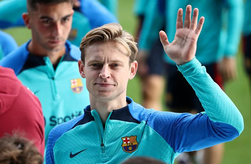 De Jong đã "vẫy tay chào tạm biệt MU". ẢNH: GETTY