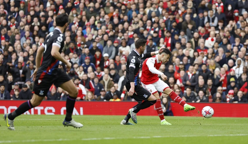 Martinelli khai thông thế bế tắc cho Arsenal bằng cú dứt điểm uy lực. Ảnh: Getty