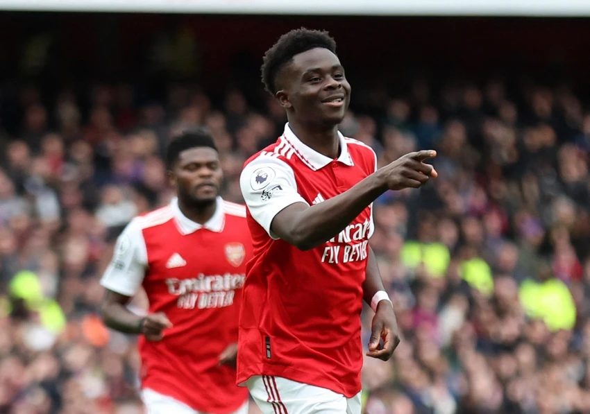 Bukayo Saka lập cú đúp giúp Arsenal thắng dễ Crystal Palace. Ảnh: Getty