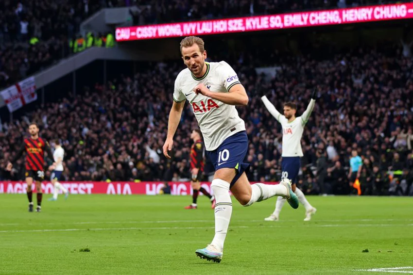 Kane đang nằm trong Top 3 cầu thủ ghi nhiều bàn thắng nhất lịch sử Premier League nhưng anh lại chưa có danh hiệu nào. ẢNH: GETTY Kane đang nằm trong Top 3 cầu thủ ghi nhiều bàn thắng nhất lịch sử Premier League nhưng anh lại chưa có danh hiệu nào. ẢNH: GETTY