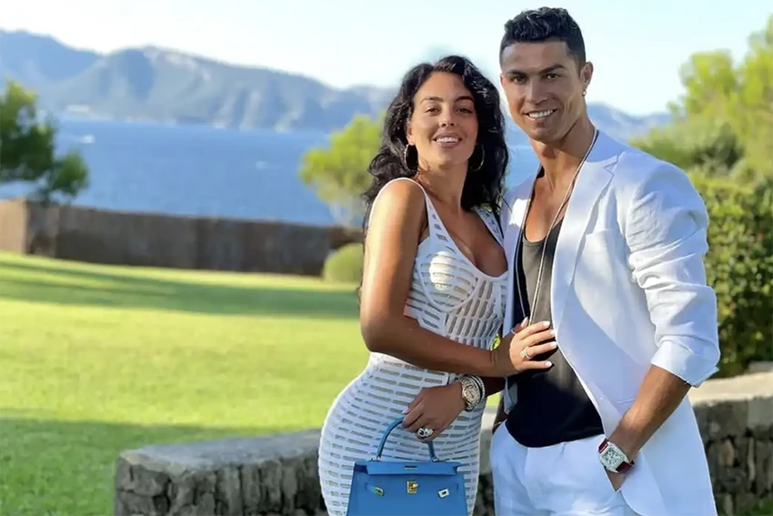 Ronaldo và Georgina đã có với nhau 2 con chung. ẢNH: SUN SPORTS