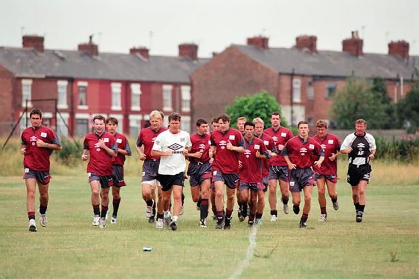 Sir Alex Ferguson và Sir Matt Busby đã tạo ra nhiều thế hệ cầu thủ tài năng cho MU từ chính sân tập The Cliff. ẢNH: MIRRORPIX