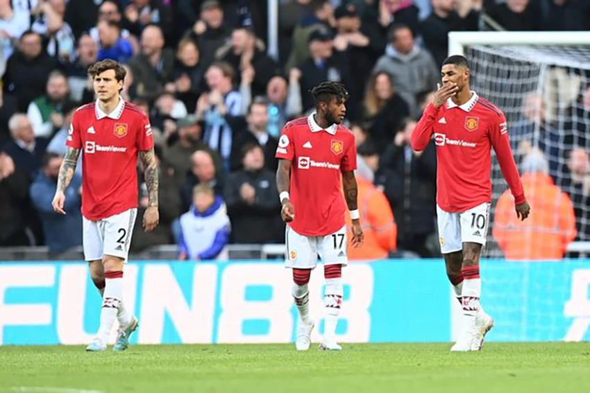 MU cần phải trở lại ngay lập tức nếu không muốn bị "đá văng" khỏi Top 4 Premier League. ẢNH: GETTY