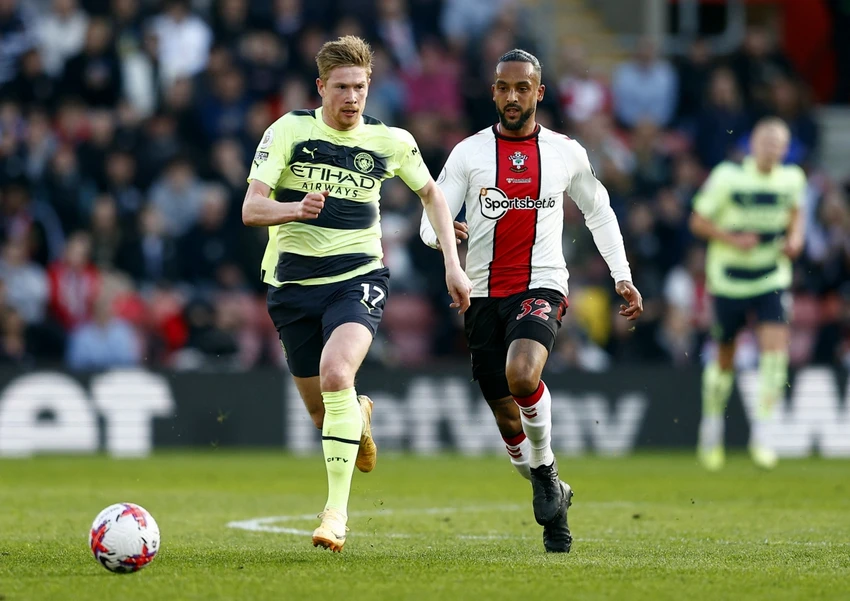 Dù có lợi thế sân nhà nhưng Southampton không thể tạo nên bất ngờ cho Man City. Ảnh: Reuters