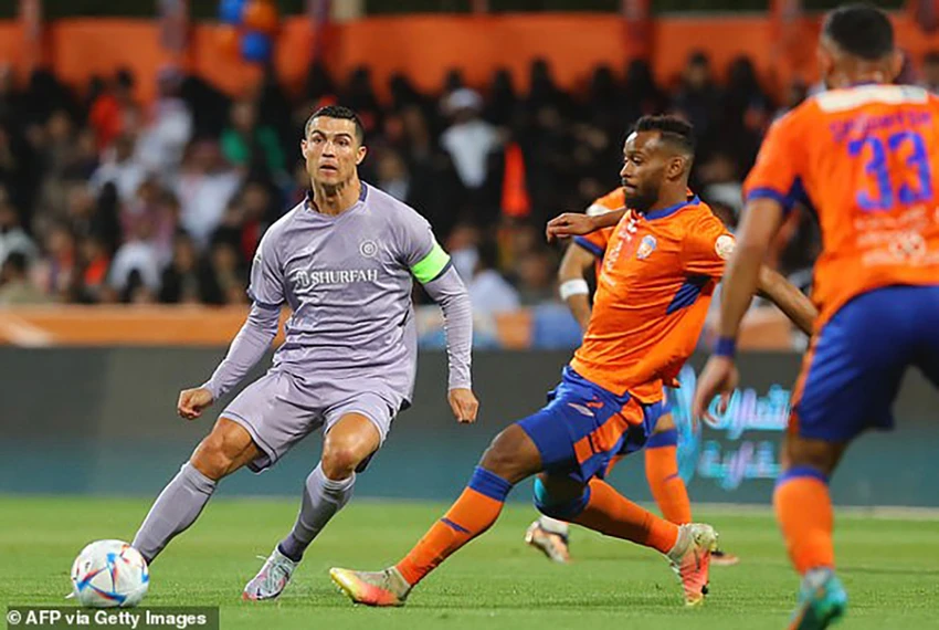 Ronaldo không thể giúp Al Nassr giành chiến thắng trước Al Feiha. ẢNH: GETTY