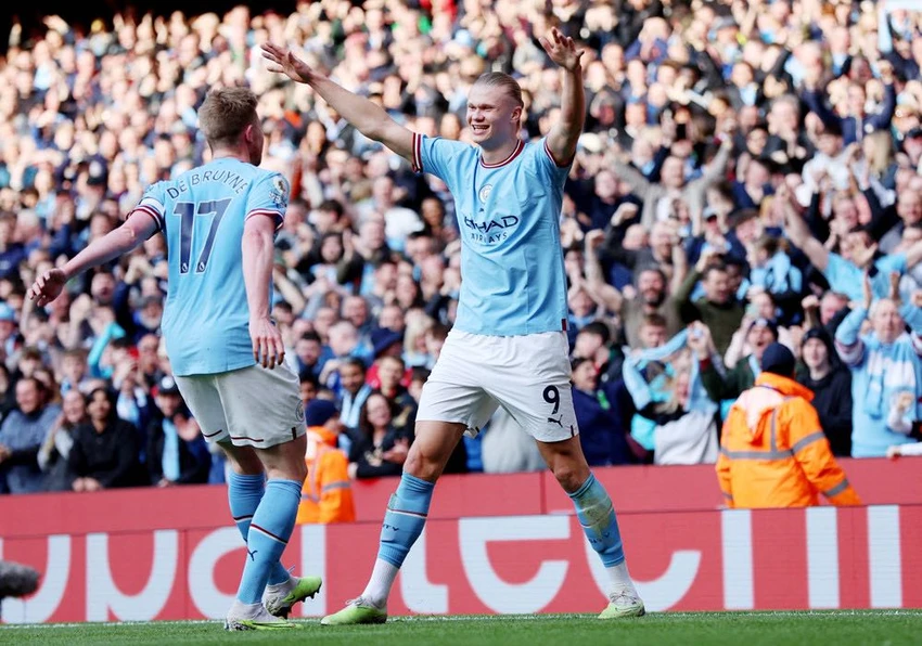 Haaland lập cú đúp vào lưới Leicester City. ẢNH: GETTY