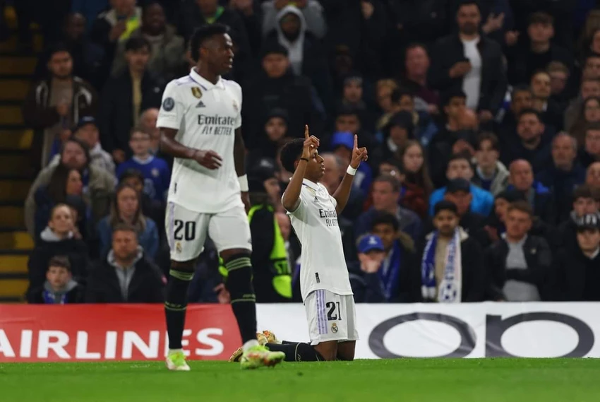 Rodrygo tỏa sáng với cú đúp giúp Real tiến thẳng vào bán kết. Ảnh: Reuters Rodrygo tỏa sáng với cú đúp giúp Real tiến thẳng vào bán kết. Ảnh: Reuters