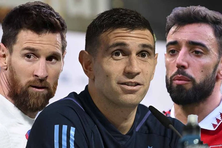Martinez đã nghe theo lời khuyên của Messi khiến Bruno Fernandes đá 11m lên trời. ẢNH: MIRROR Martinez đã nghe theo lời khuyên của Messi khiến Bruno Fernandes đá 11m lên trời. ẢNH: MIRROR