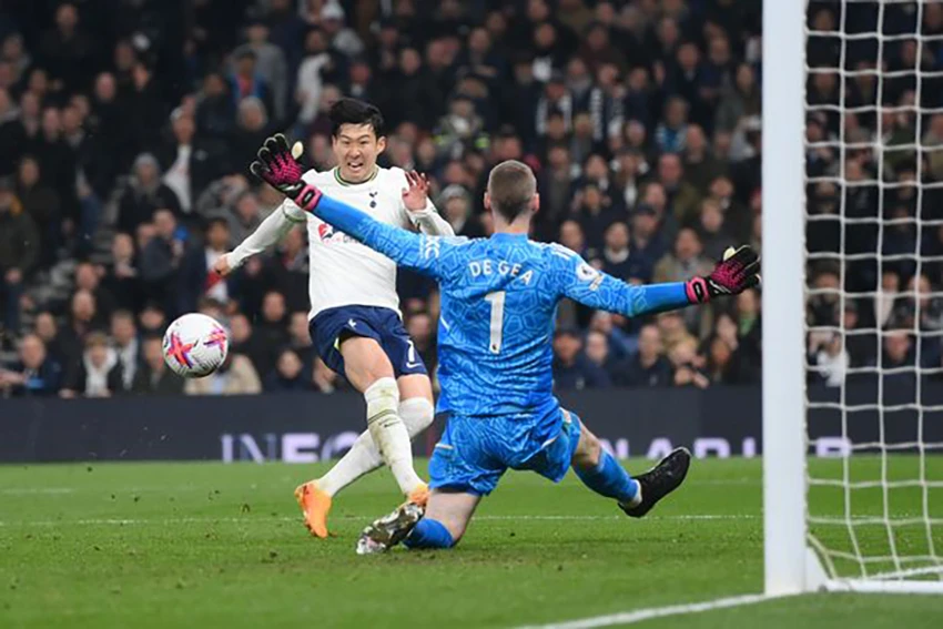 Son Heung-min ghi bàn gỡ hòa 2-2 cho Tottenham sau pha phản công chớp nhoáng. ẢNH: GETTY