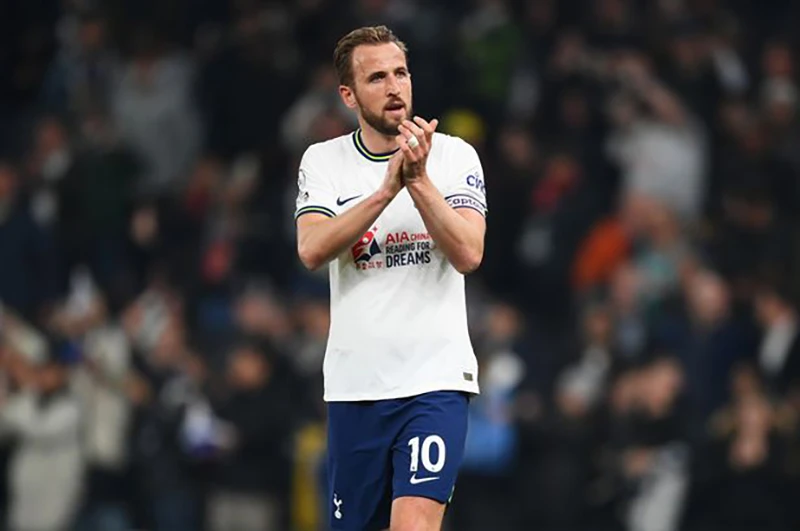 Các CĐV MU kêu gọi Kane gia nhập Old Trafford vào tháng 6. ẢNH: GETTY Các CĐV MU kêu gọi Kane gia nhập Old Trafford vào tháng 6. ẢNH: GETTY