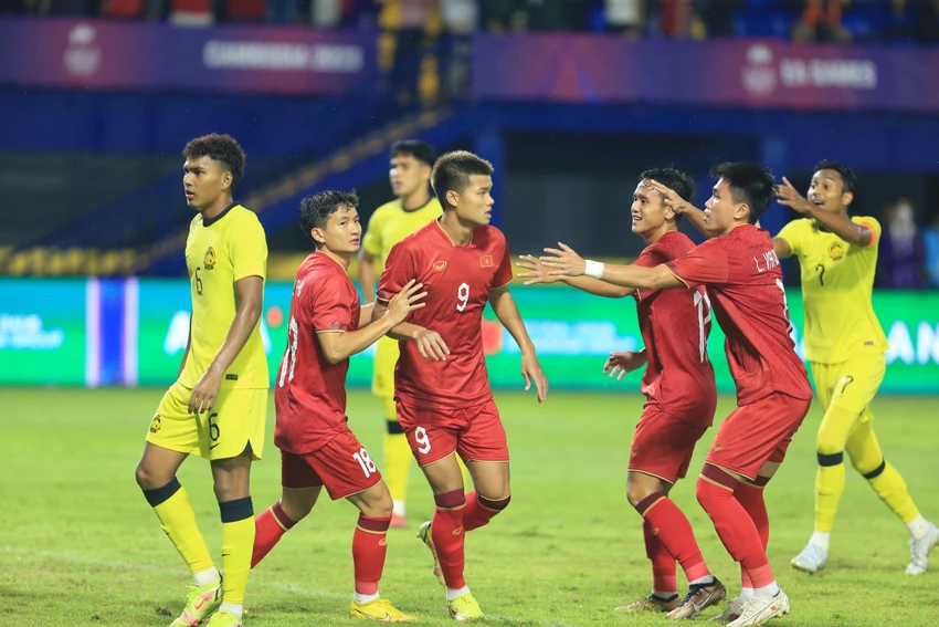Việt Nam và Thái Lan vào bán kết SEA Games 32 ảnh 11 Việt Nam và Thái Lan vào bán kết SEA Games 32 ảnh 11