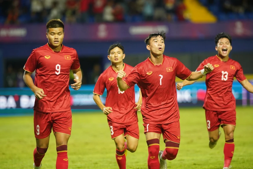 U-22 Việt Nam đã sẵn sàng cho trận bán kết SEA Games với Indonesia. U-22 Việt Nam đã sẵn sàng cho trận bán kết SEA Games với Indonesia.