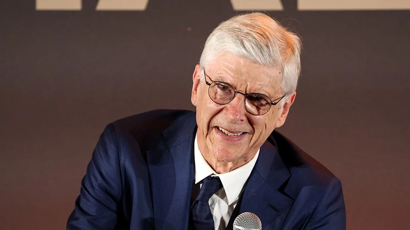 Wenger khẳng định hoàn toàn đủ công nghệ để kiểm tra tình huống bàn thắng gây tranh cãi của Man City. ẢNH: GETTY Wenger khẳng định hoàn toàn đủ công nghệ để kiểm tra tình huống bàn thắng gây tranh cãi của Man City. ẢNH: GETTY