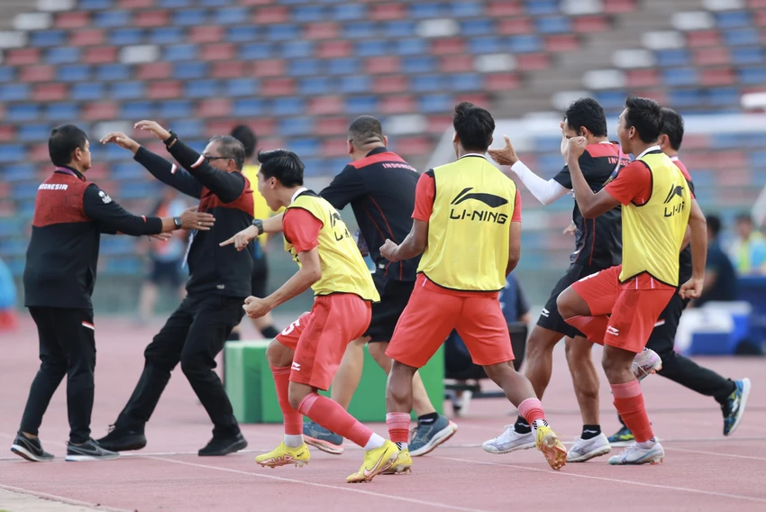 Bàn thua phút bù giờ khiến Việt Nam thành cựu vương SEA Games ảnh 12 Bàn thua phút bù giờ khiến Việt Nam thành cựu vương SEA Games ảnh 12