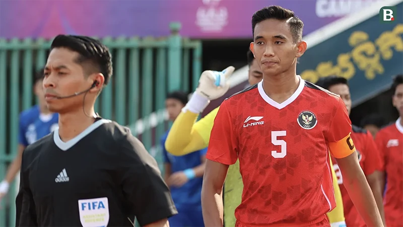 Rizky Ridho là thủ lĩnh của hàng thủ Indonesia. ẢNH: BOLA Rizky Ridho là thủ lĩnh của hàng thủ Indonesia. ẢNH: BOLA