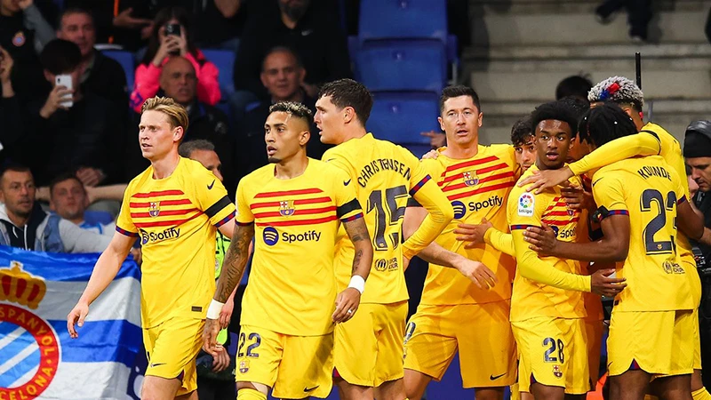 Barcelona đánh bại kình địch Espanyol để vô địch La Liga. ẢNH: GETTY Barcelona đánh bại kình địch Espanyol để vô địch La Liga. ẢNH: GETTY