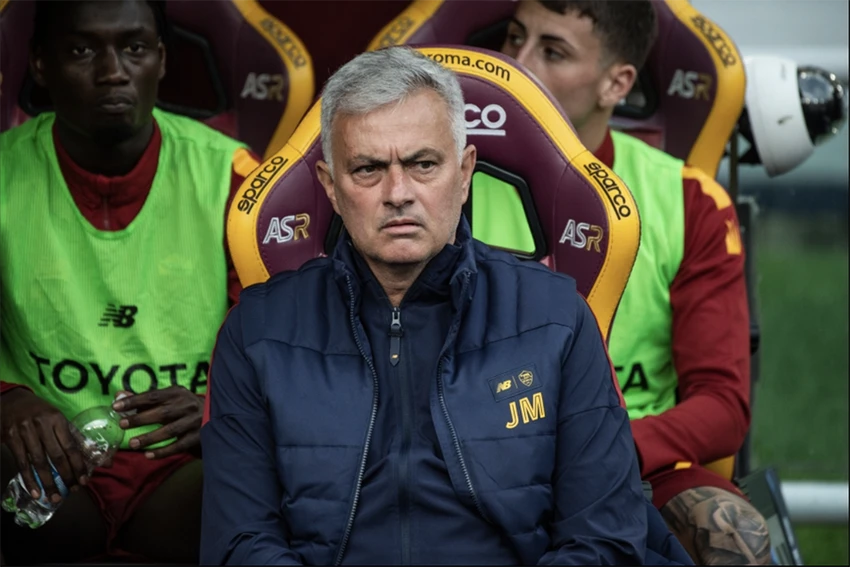 Kế hoạch của Mourinho tại AS Roma bị phá sản vì án phạt trừ Juventus 10 điểm đến quá muộn. ẢNH: GETTY Kế hoạch của Mourinho tại AS Roma bị phá sản vì án phạt trừ Juventus 10 điểm đến quá muộn. ẢNH: GETTY