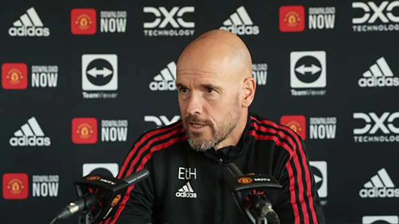 Ten Hag không loại trừ khả năng MU mua Neymar. ẢNH: MIRROR