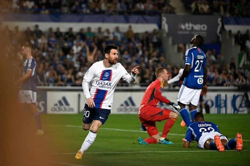 Messi ăn mừng bàn thắng vào lưới Strasbourg và lập hàng loạt kỷ lục. ẢNH: GETTY Messi ăn mừng bàn thắng vào lưới Strasbourg và lập hàng loạt kỷ lục. ẢNH: GETTY