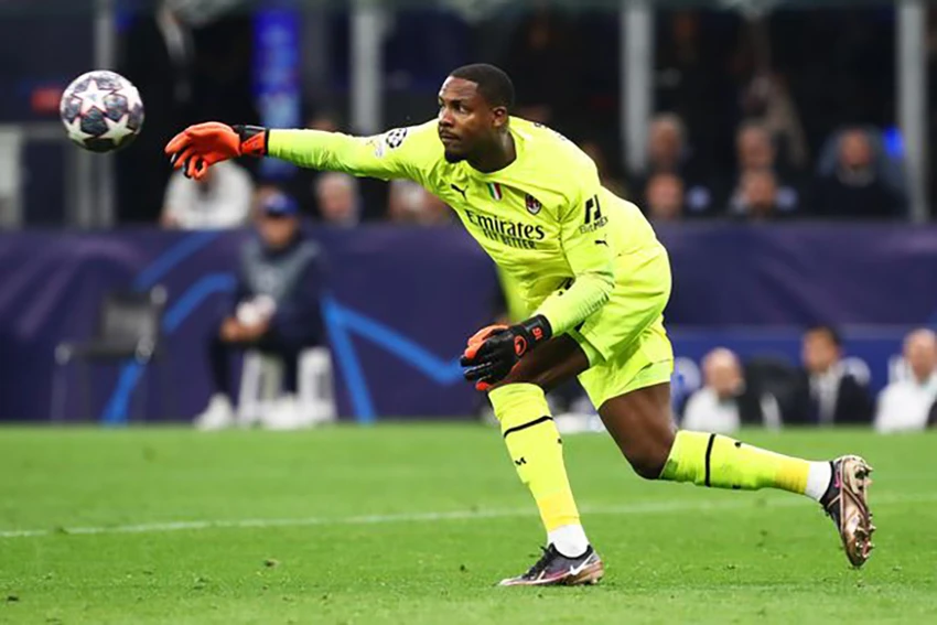 Mike Maignan là một tài năng nở muộn. ẢNH: GETTY Mike Maignan là một tài năng nở muộn. ẢNH: GETTY