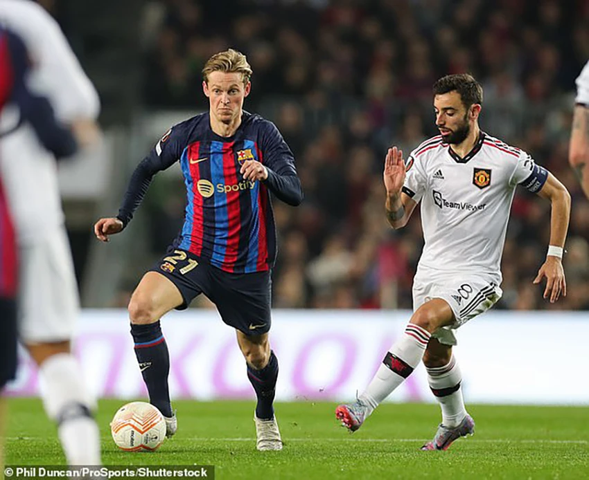 De Jong từng cùng Barcelona đối đầu với MU tại vòng play-off Europa League mùa giải vừa qua. ẢNH: SHUTTERSTOCK De Jong từng cùng Barcelona đối đầu với MU tại vòng play-off Europa League mùa giải vừa qua. ẢNH: SHUTTERSTOCK