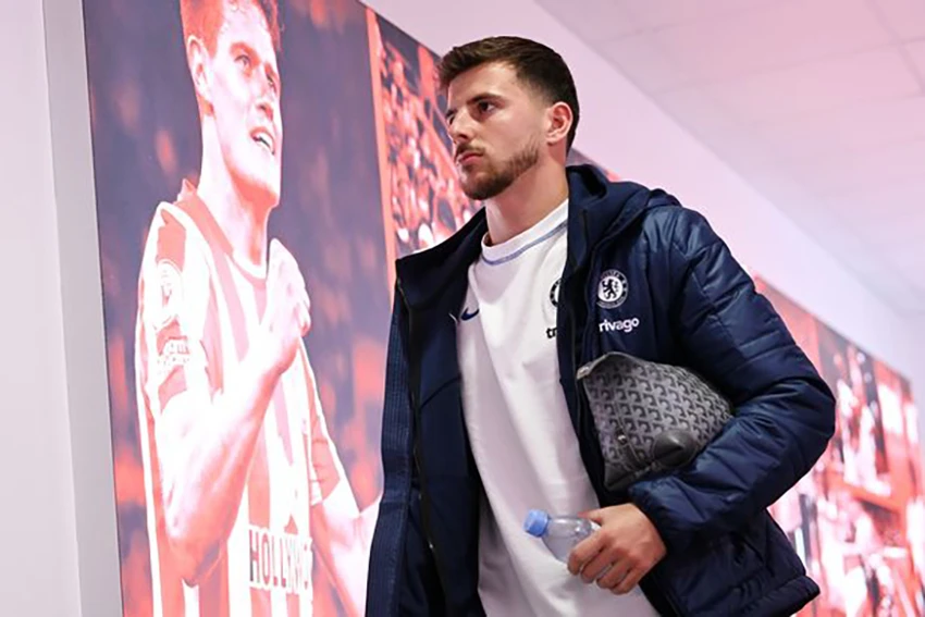 Mason Mount trên đường rời Chelsea. ẢNH: GETTY