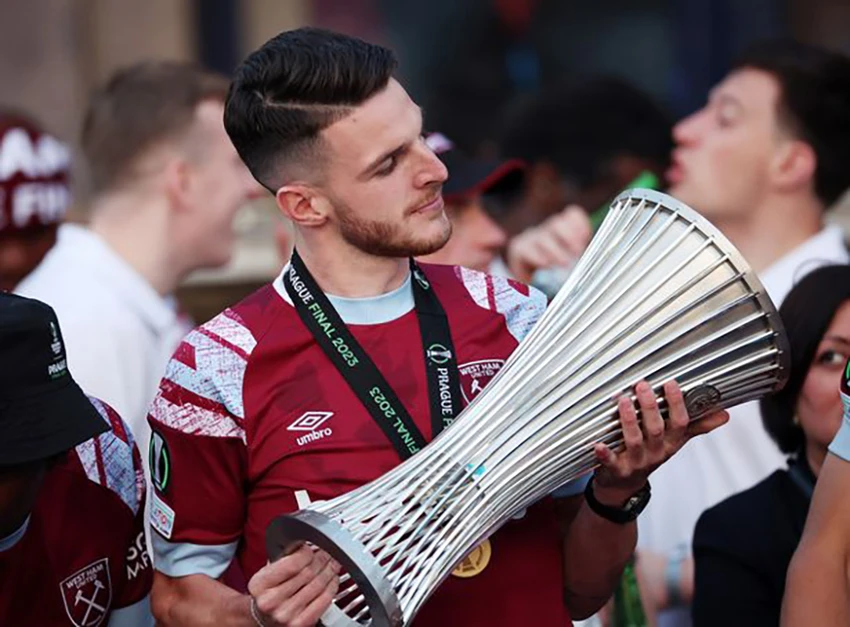 Declan Rice vô địch Europa Conference League cùng West Ham. ẢNH: GETTY Declan Rice vô địch Europa Conference League cùng West Ham. ẢNH: GETTY