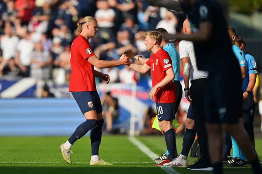 Haaland rời sân ở phút 84, thời điểm Na Uy vẫn đang dẫn trước Scotland 1-0. ẢNH: GETTY